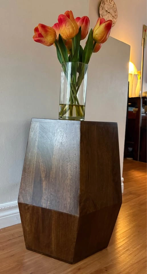 Elegant Hexagon Mango Wood Side Table / plant stand in Dark Brow - photo 4