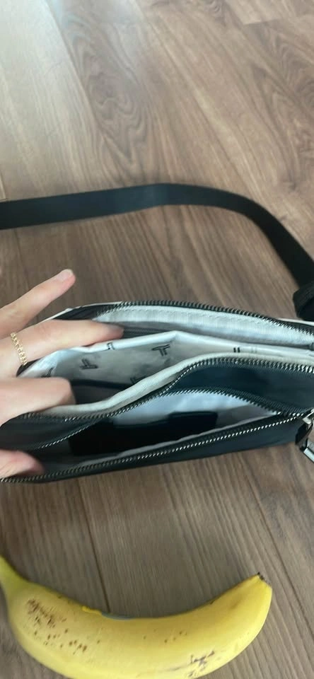 BNWOT Tumi Manele Hip Bag - photo 5