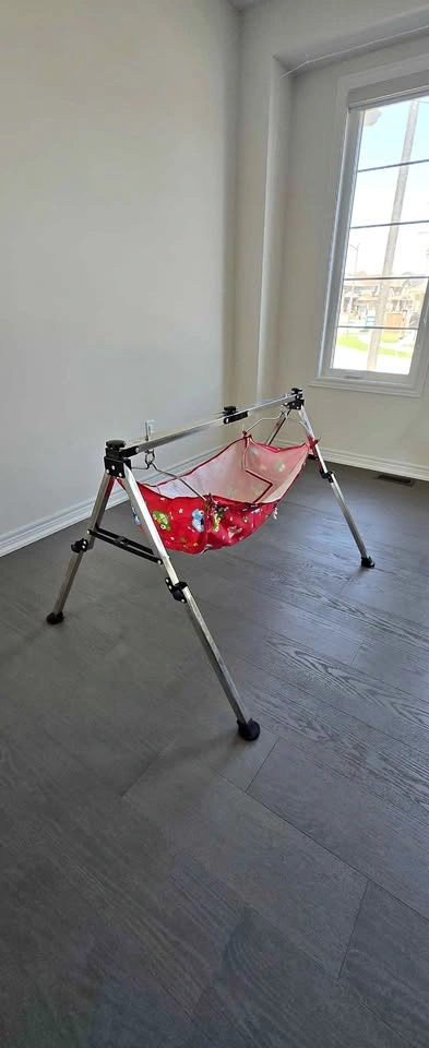 Indian Traditional Ghodiyu / Baby Cradle – Excellent Condition