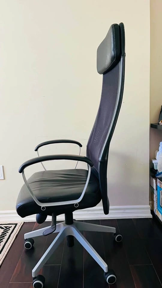Moving Sale – IKEA Office Chair (Good Condition) - photo 3