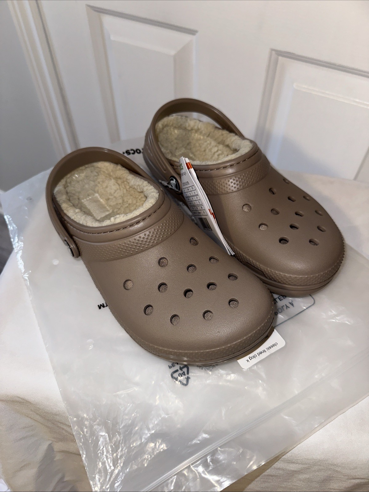 Crocs Kids J4 Classic Lined Clog Mushroom/Bone New Youth Shoes - photo 2