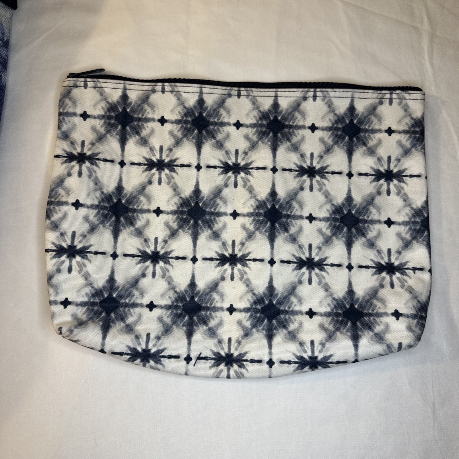 Thirty-One New Horizons Tote & Pouch Set - Tie-dye Blue - photo 5