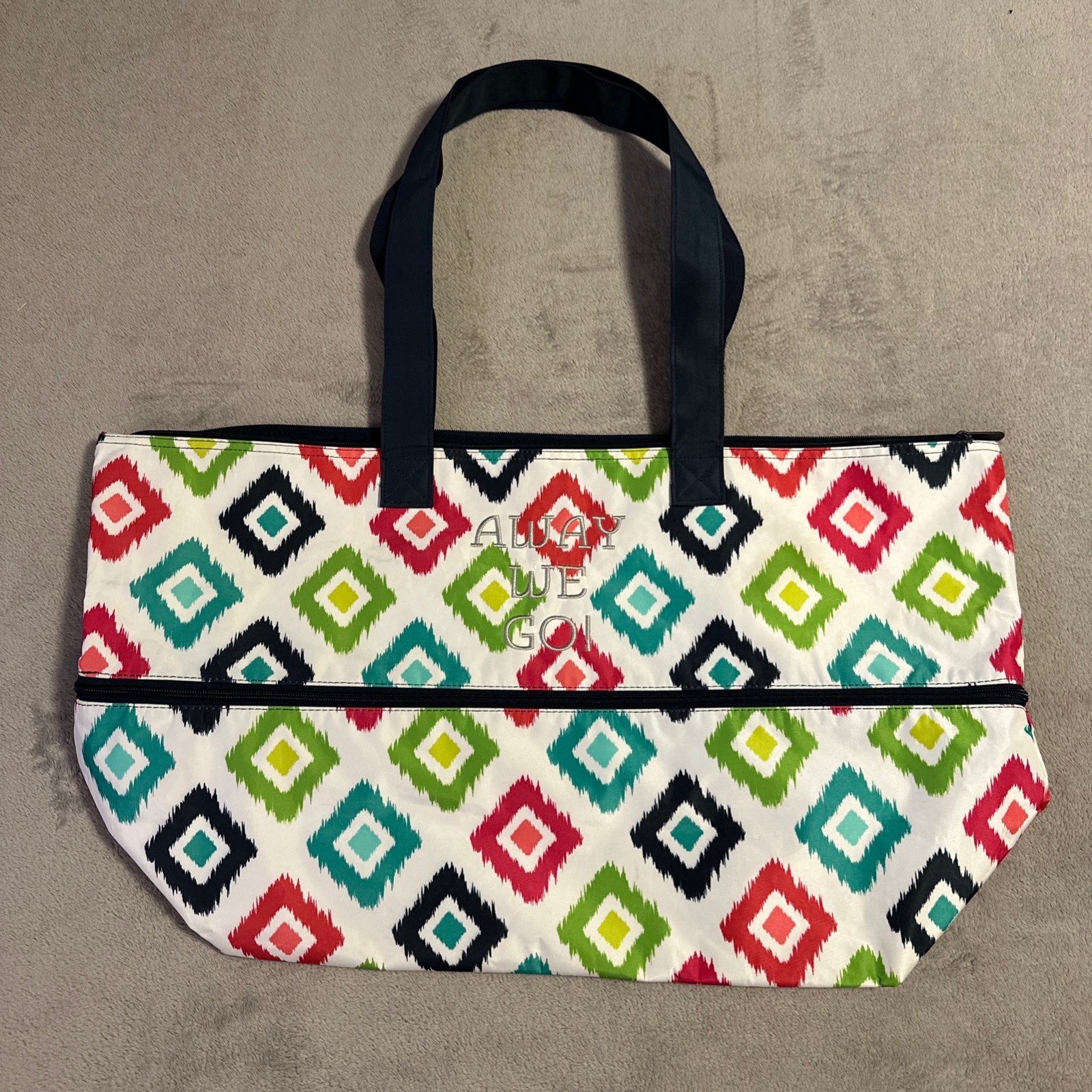 Thirty-One Gifts Expand-A-Tote Bag - Retired Candy Corners - photo 3