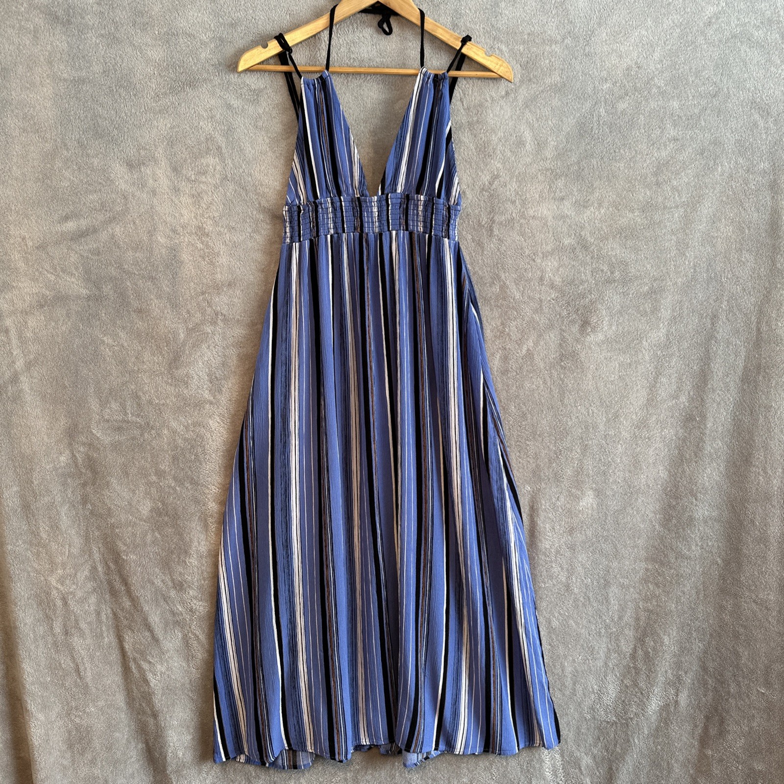Band of Gypsies Maxi Dress Medium Smocked Boho Blue Stripe Summe