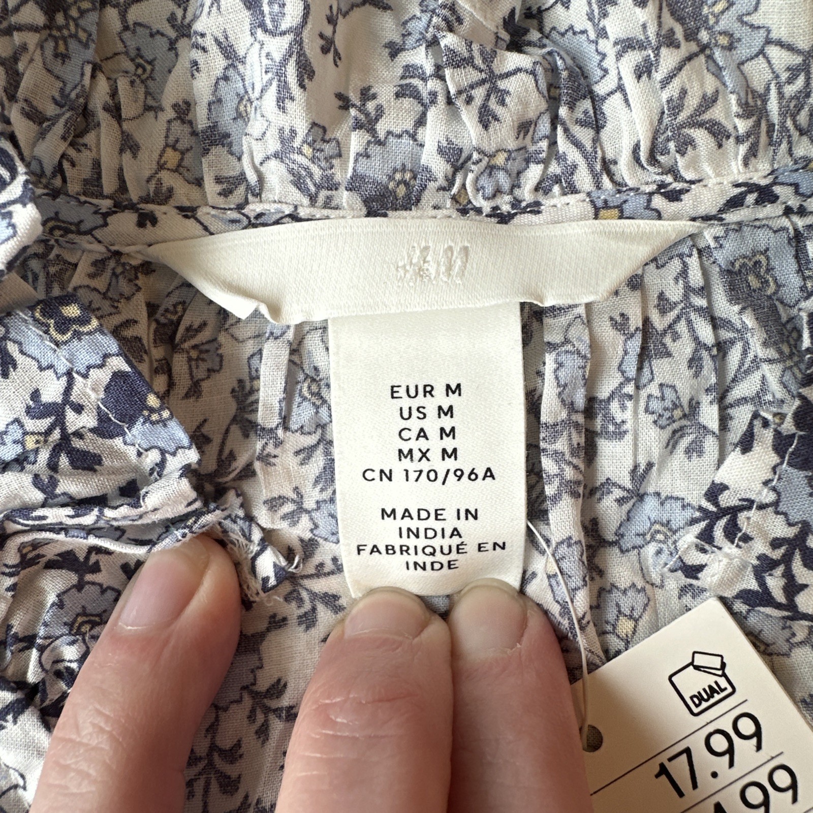 H&M Ditsy Floral Ruffle Sleeve Top - Medium - photo 5