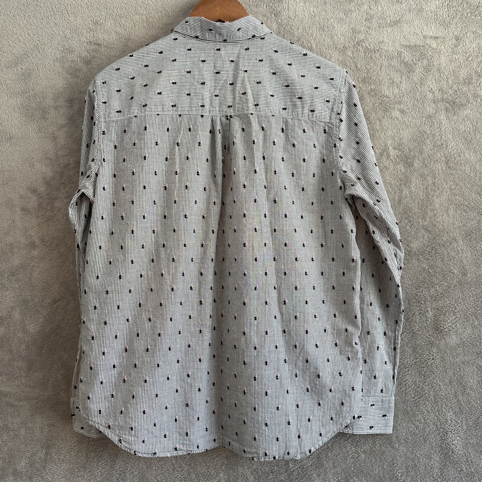 GAP Women's Button-Up M Gray White Striped Textured Clip Dot Fit - photo 5