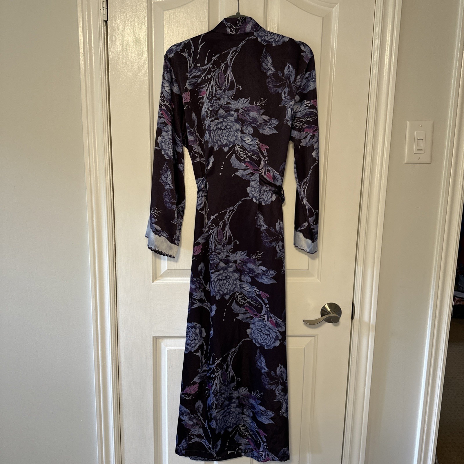 JONES NEW YORK Kimono Women’s Small Wrap Robe Purple Floral Belt - photo 3