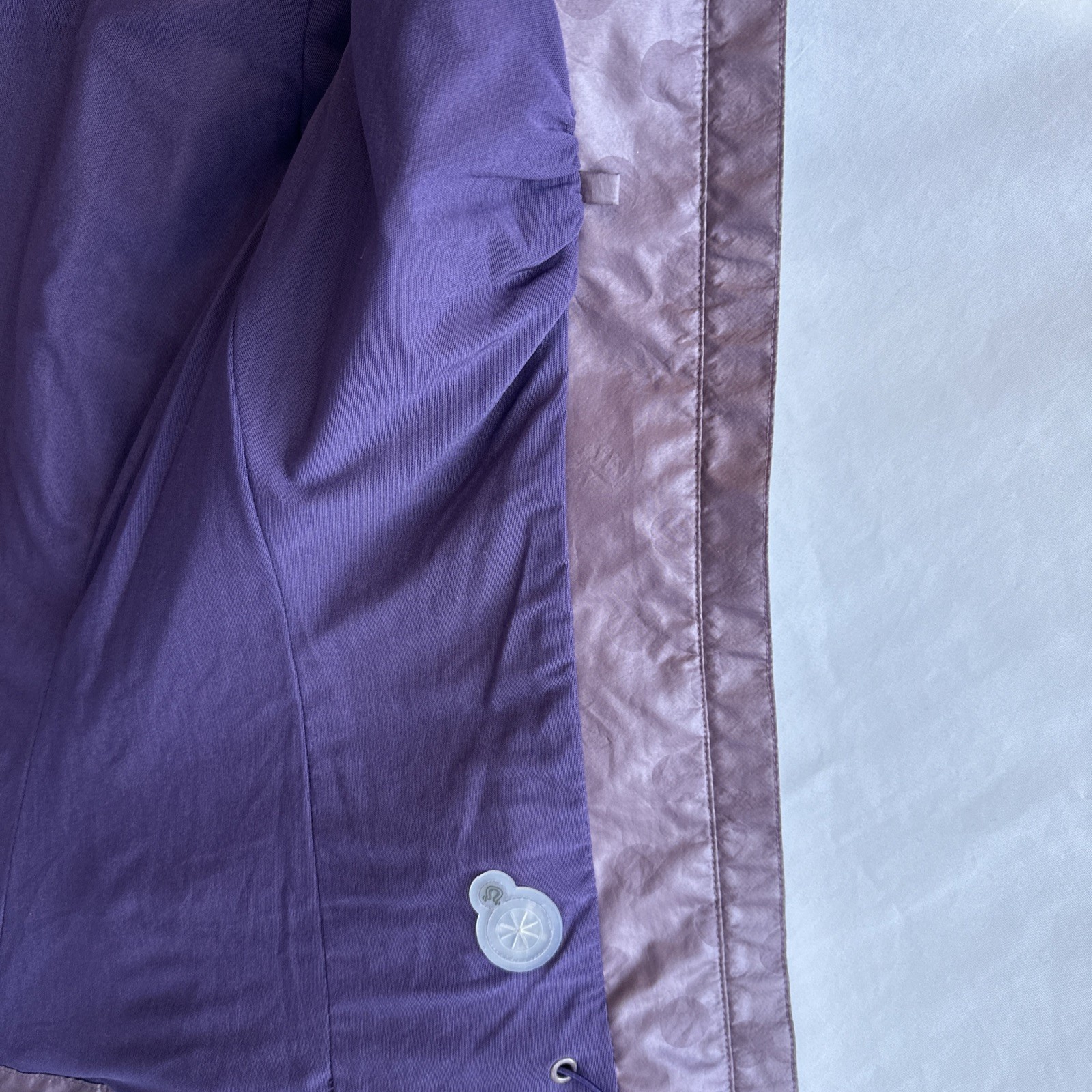 Lululemon Women's Velocity Jacket Limited Edition Plum Dots Size - photo 4