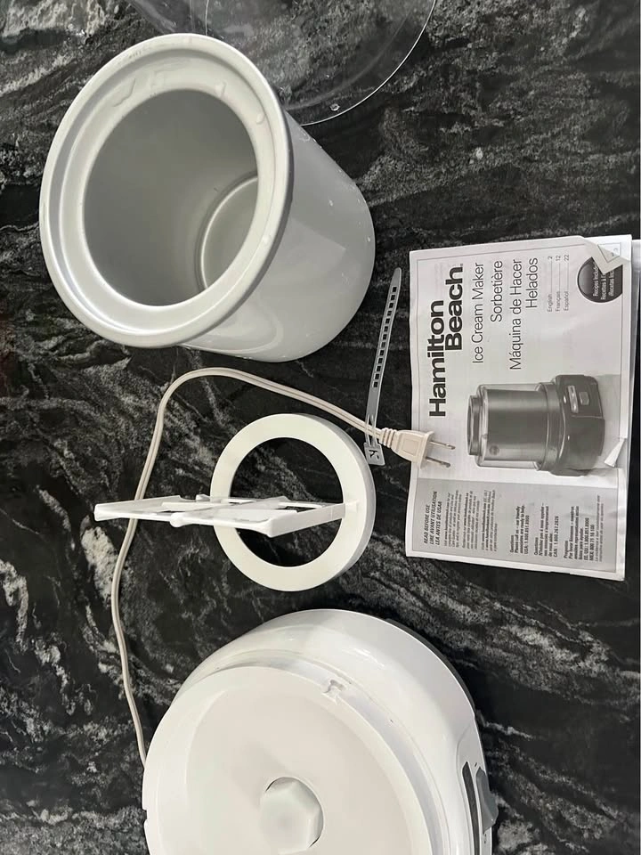 Hamilton Beach Ice Cream Maker - photo 4