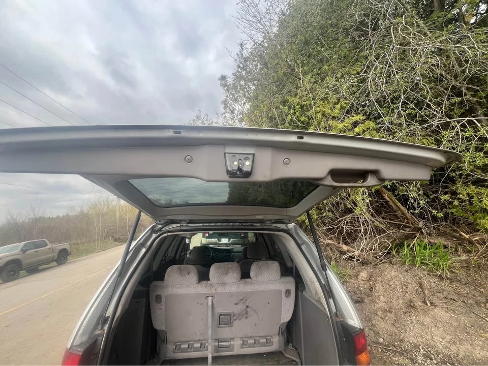 Silver Honda Odyssey Tailgate, Bumper, Wood - photo 3