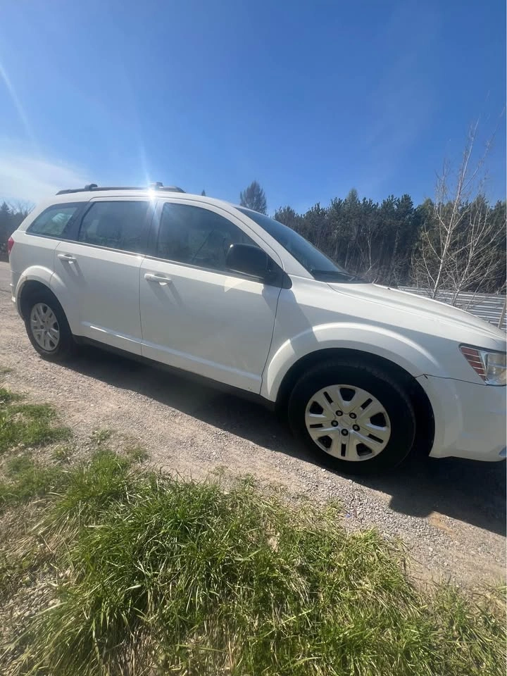 White Dodge Journey SUV Body Parts (2010-2019) - photo 3