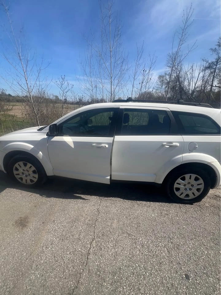 White Dodge Journey SUV Body Parts (2010-2019) - photo 4