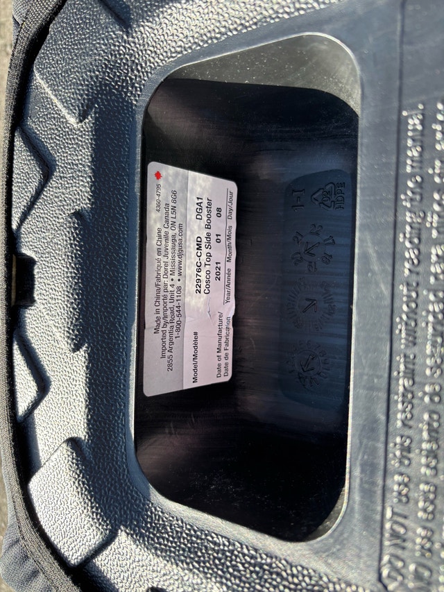 Cosco booster seat - photo 3