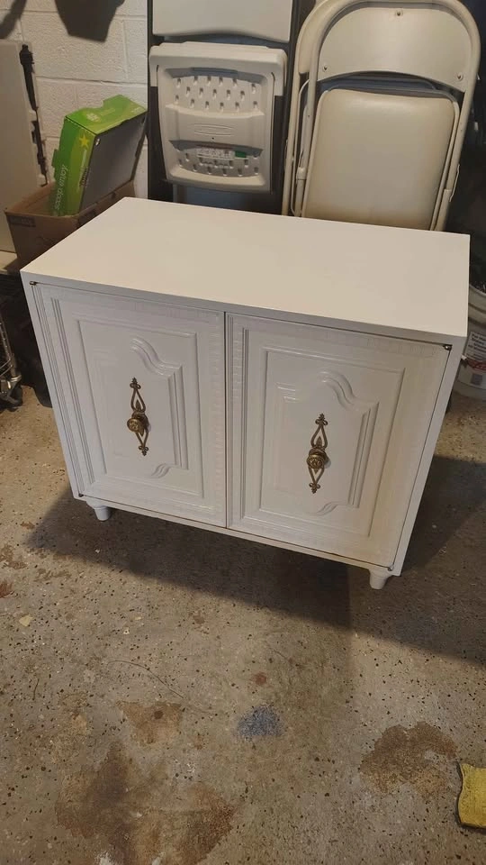 Lovely white Cabinet - photo 3