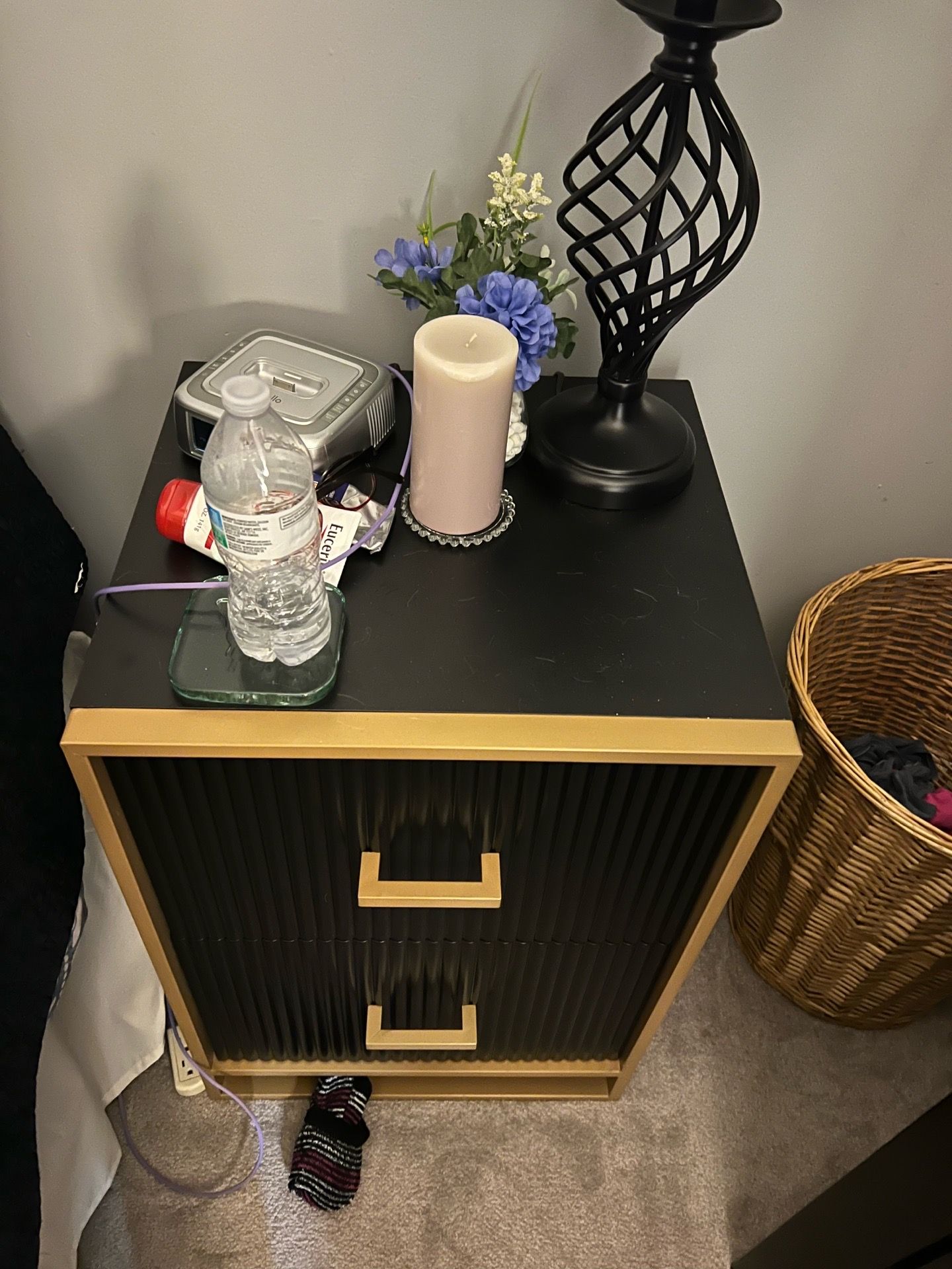 Black and Gold Nightstand - photo 4