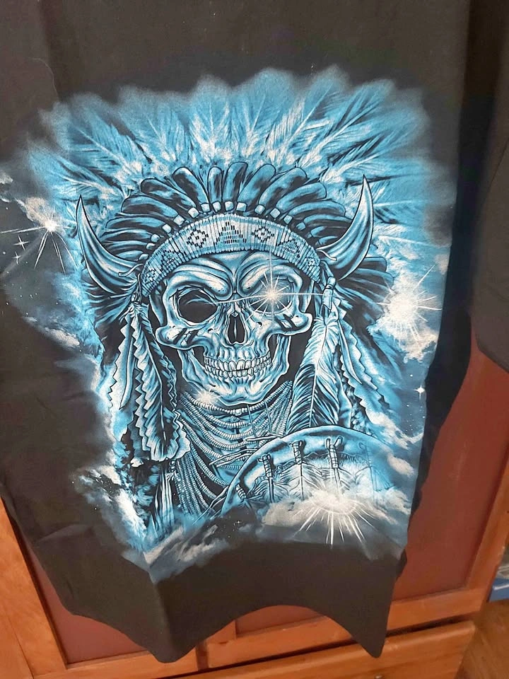 Extra Large Graphic Design T-Shirt