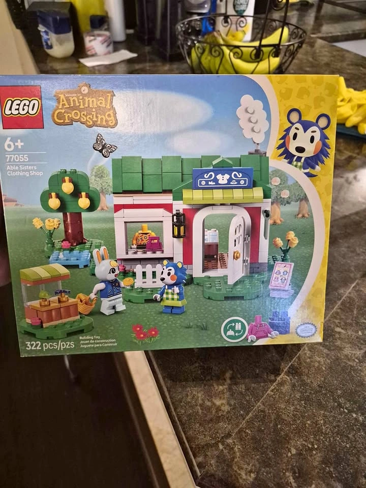 Brand New Animal Crossing Able Sisters Clothing Shop LEGO