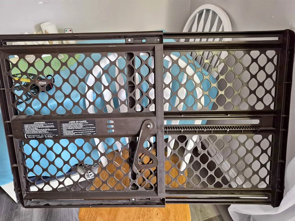 Baby/pet gate
