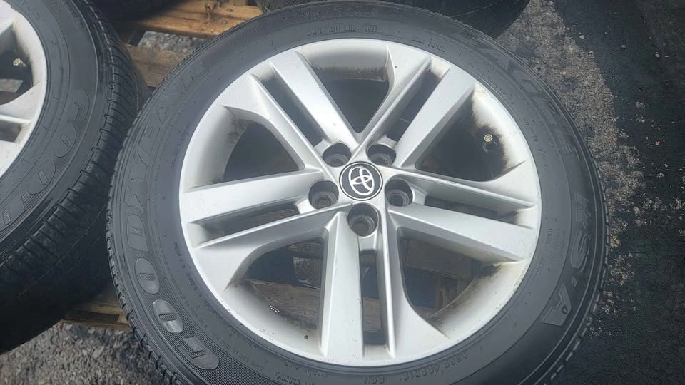 Toyota Rims and Tires 205 55 R16 - photo 2