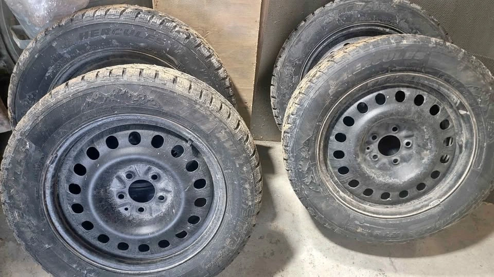 215 60 R17 Tires and Rims
