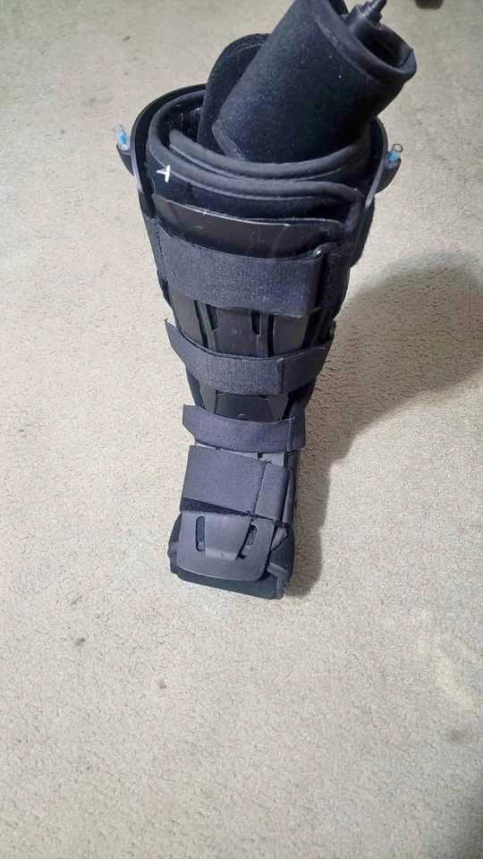 Air cast