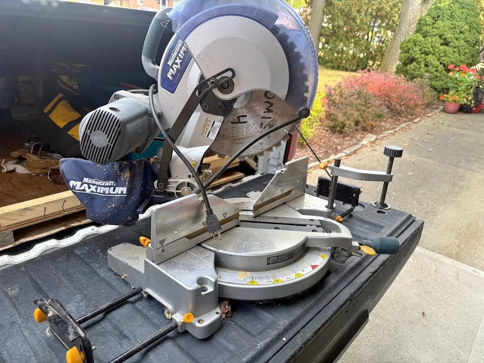 12" Dual-bevelling Compound Mitre Saw