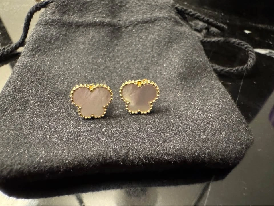 14K Gold Clover Earrings