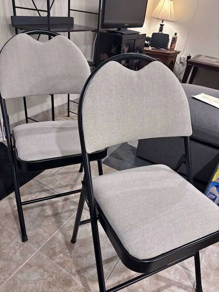 Pair of folding chairs