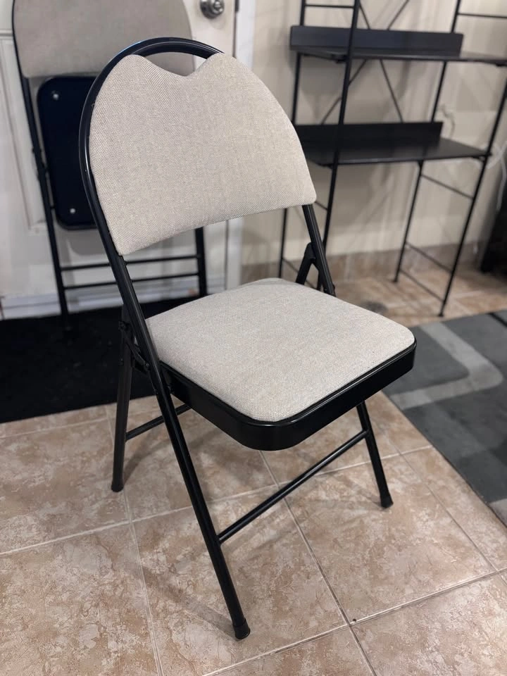 Pair of folding chairs - photo 2