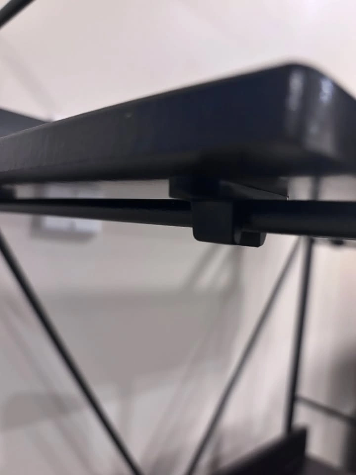 Wire-frame storage shelf - photo 2