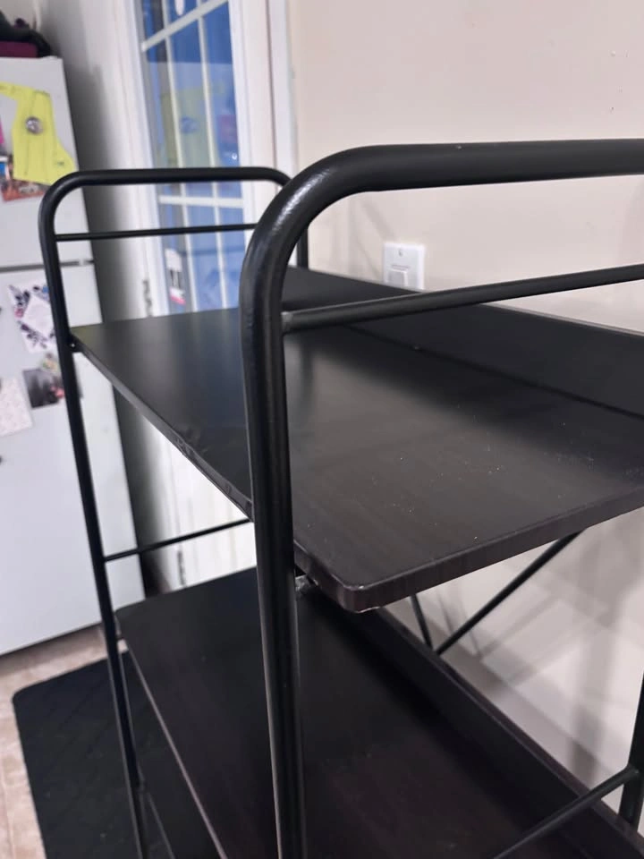 Wire-frame storage shelf - photo 3