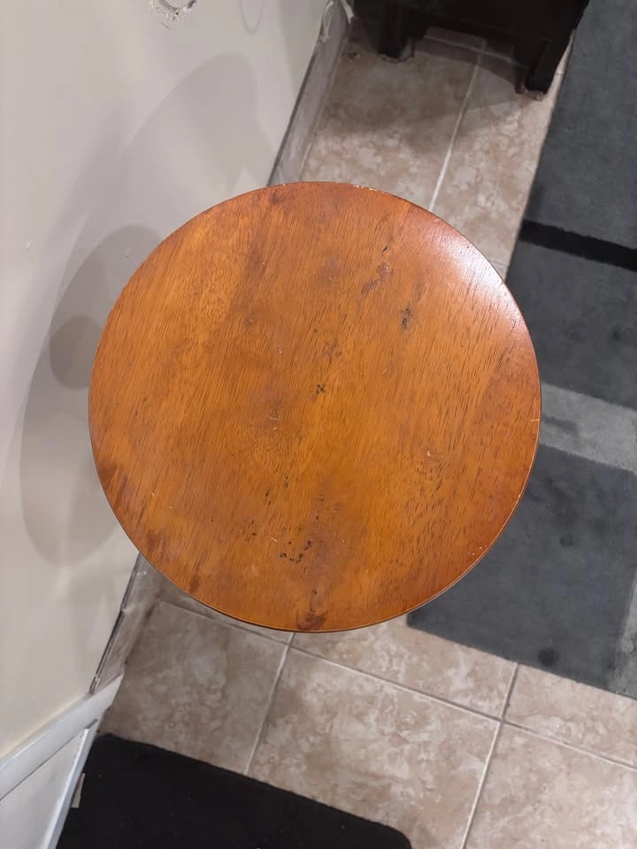 Wooden stool (2 ft tall) - photo 2