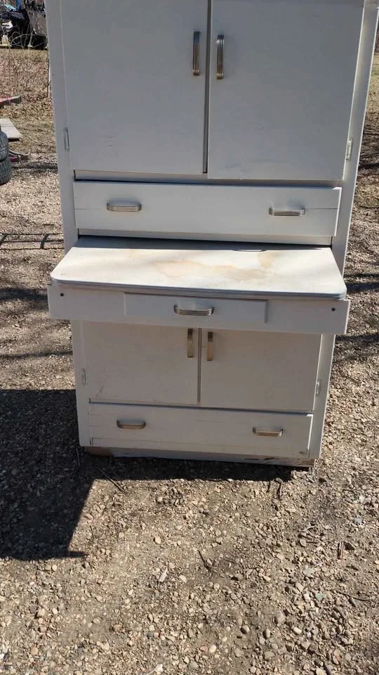 Vintage Cabinet - photo 2