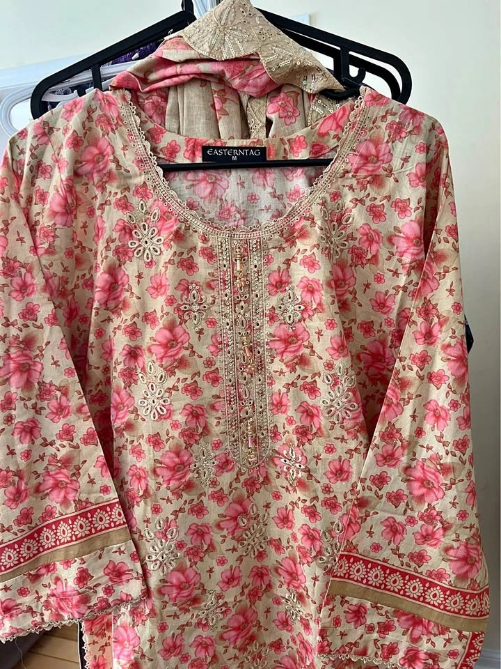 Beautiful 3 Piece Lawn Embroidered Suit