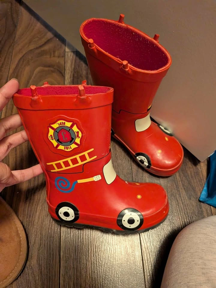 Kids Shoes Size 7-8: Firefighter, Jurassic World, Paw Patrol, Mo