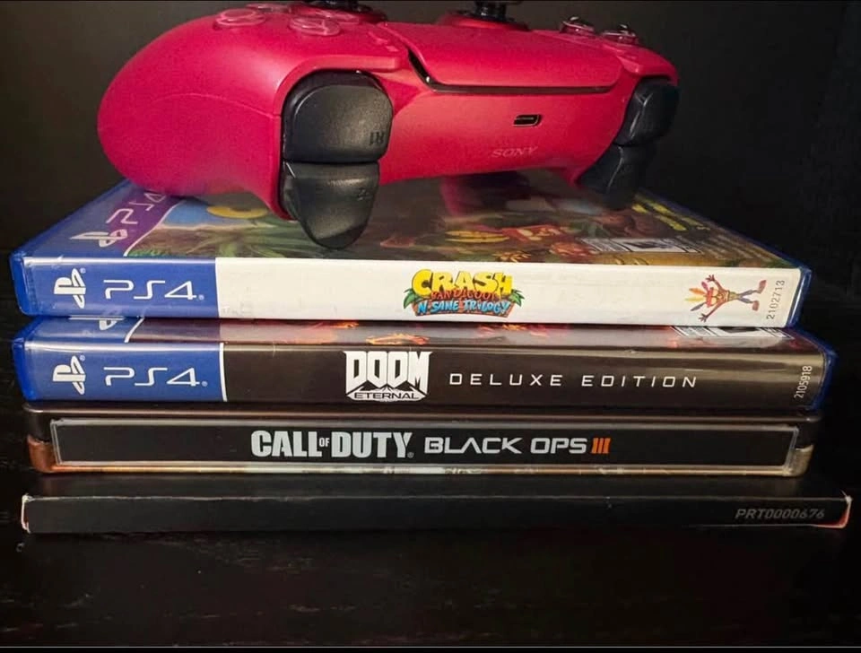 PS5 Disc Console w/ Red Controller + Games - photo 3