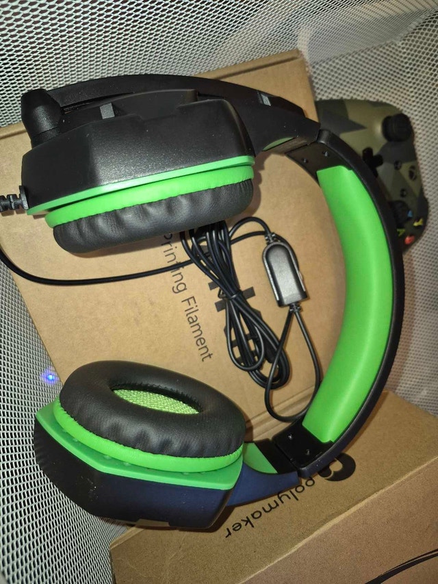 Gaming Headset with Green Accents - photo 2