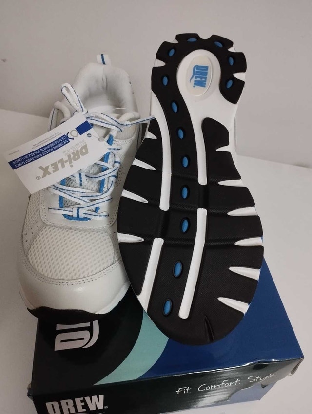 New in box Drew Athena running shoes size 7WW - photo 3