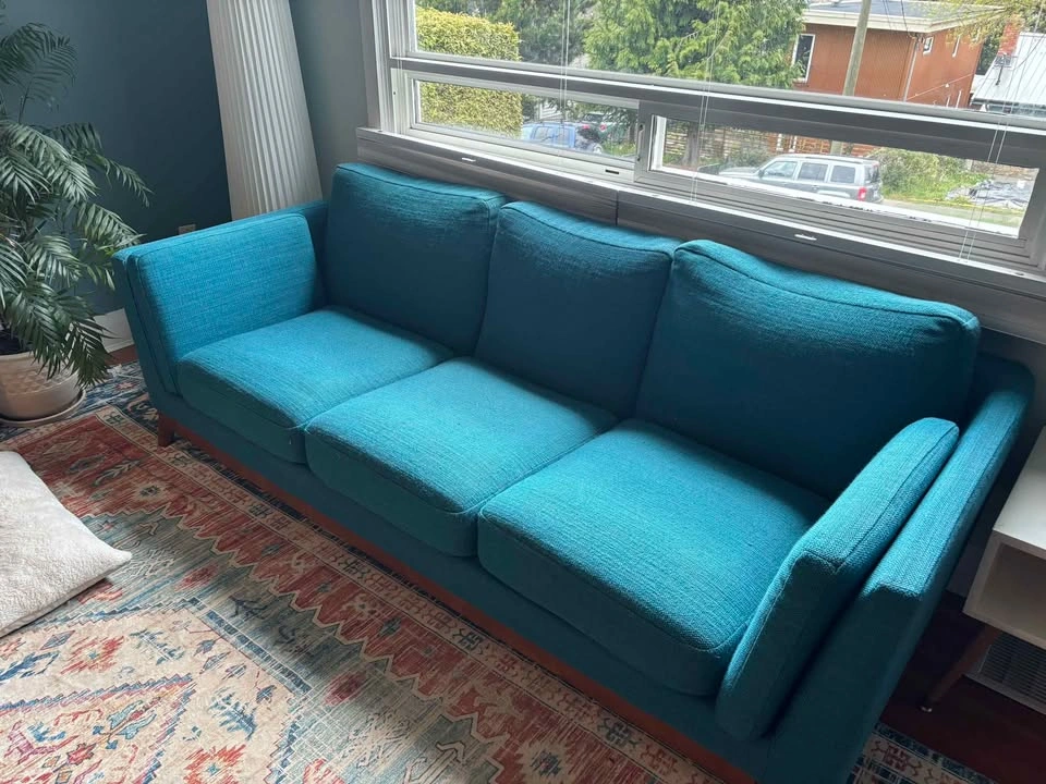 Beautiful teal Amelia sofa couch - photo 3