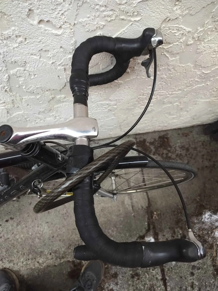 Novara Strada Roadbike - barely used - photo 5
