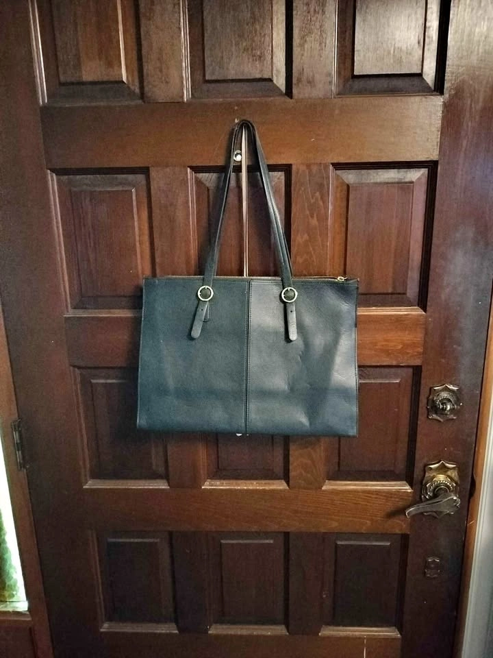 Green purse / handbag