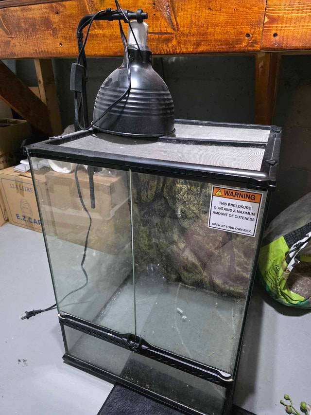 ExoTerra 18x18x24 Enclosure with Extras