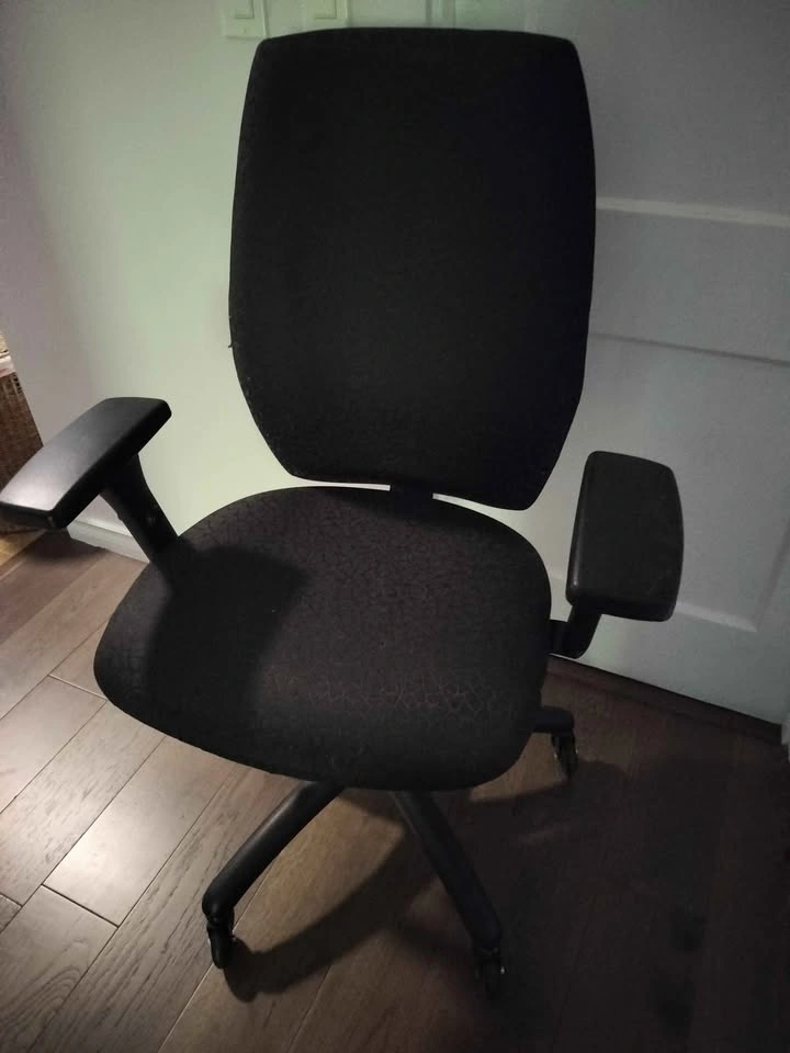 Office chair on upgraded caster wheels - photo 3