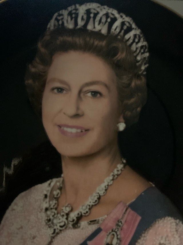 Queen Elizabeth II Plate