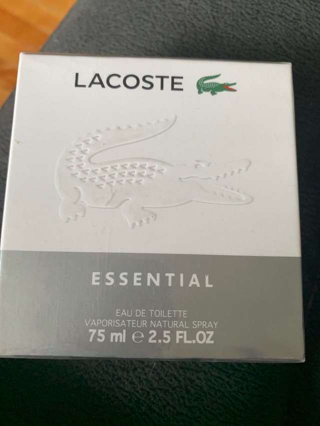 LACOSTE ESSENTIAL