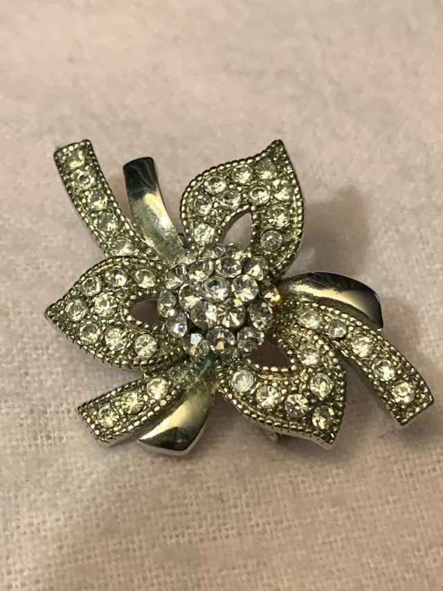 Beautiful Vintage Brooch