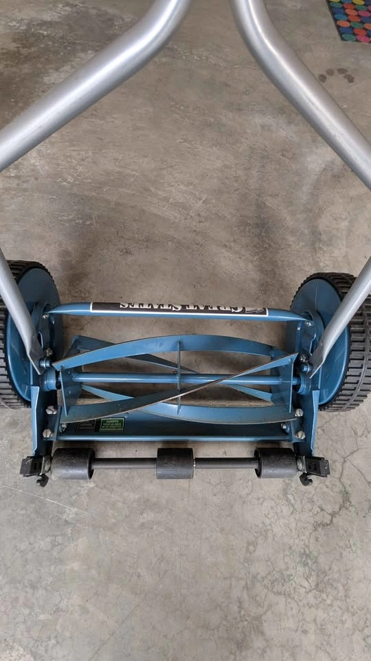 Manual Lawn Mower - 14 Inches - photo 2