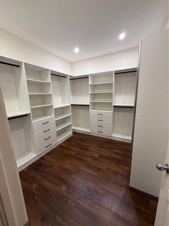 Custom Walk-In Closets & Organizers | Free Estimate - photo 3