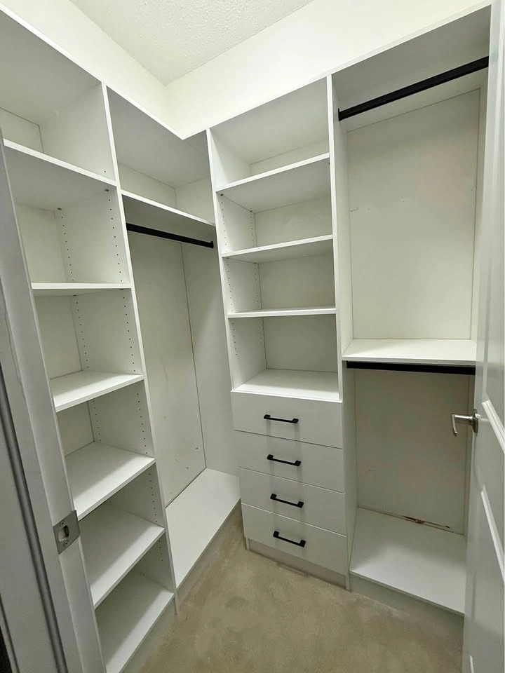 Walk-In Closet Cabinets | Custom Reach-In Closets GTA