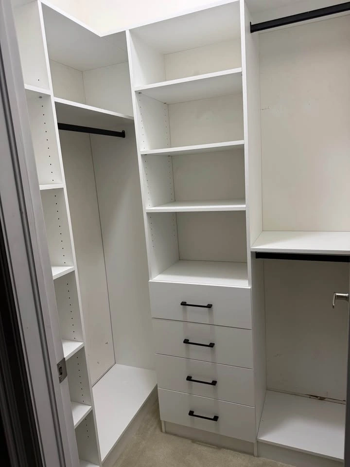Walk-In Closet Cabinets | Custom Reach-In Closets GTA - photo 2
